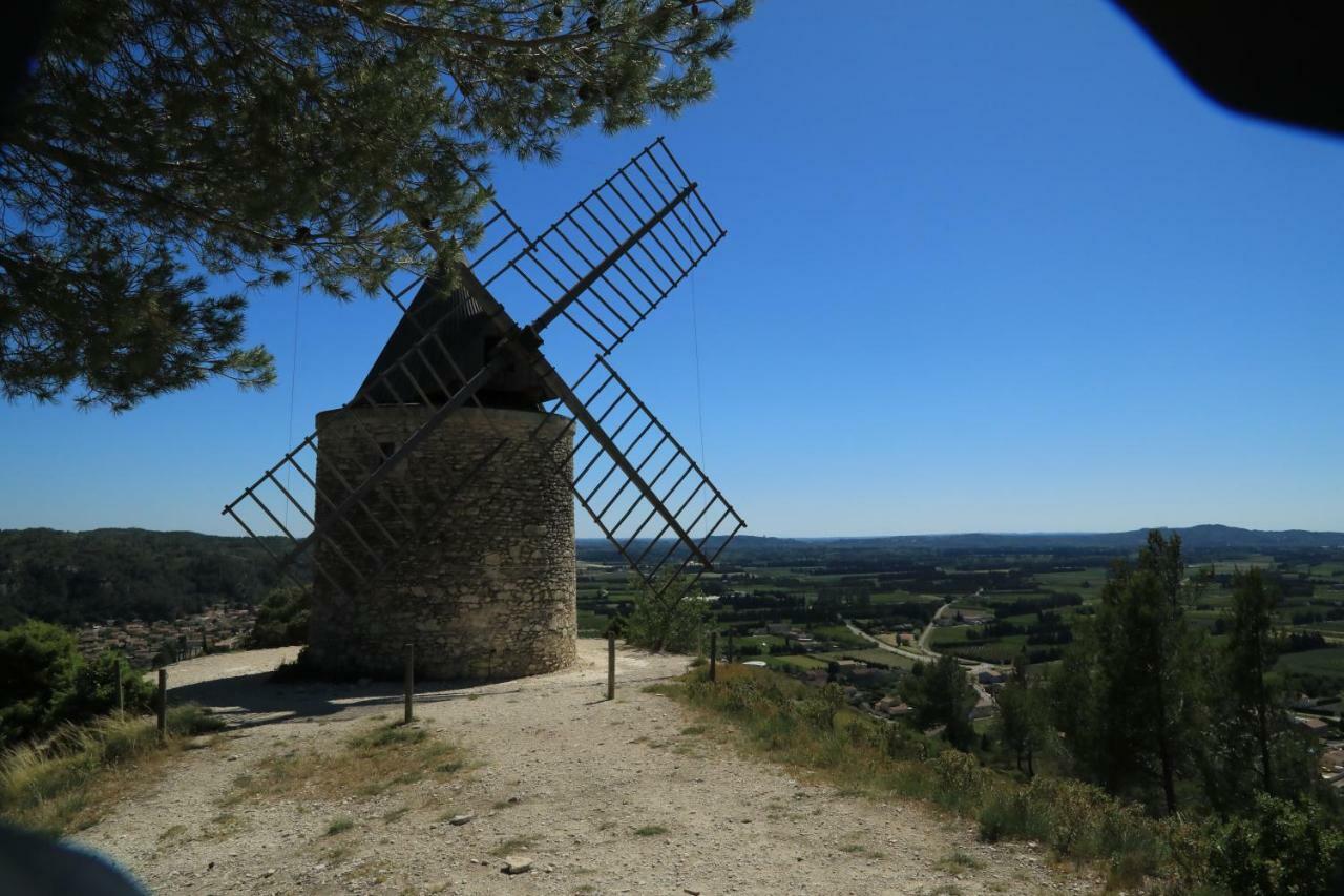 Les Lavandes De Severine Boulbon Exterior foto